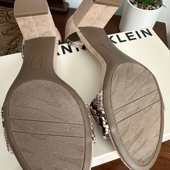 Anne klein sued sandals with snake print front . 2.5” heel - Picture 5 of 6